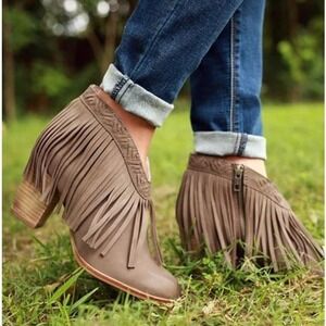 Seychelles Fringe Trimmed Booties size 8